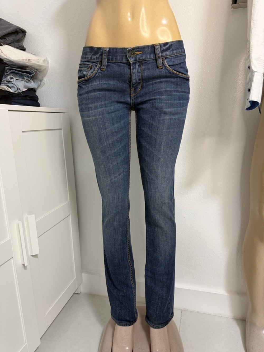 Ted Baker London Jeans Women Size 3 Blue Denim Lowrise Straight Slim Leg